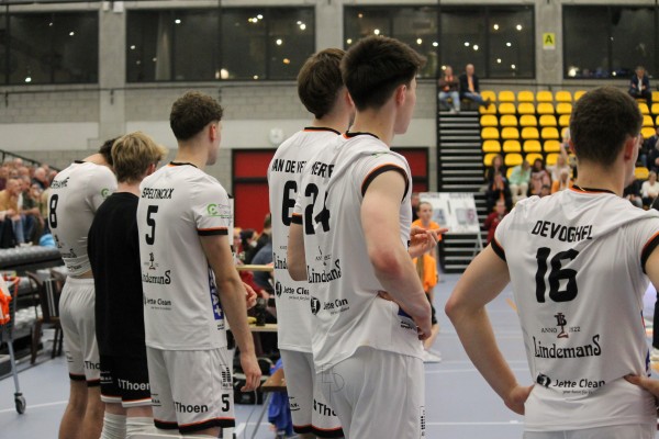 Kansloos onderuit tegen Tectum Achel